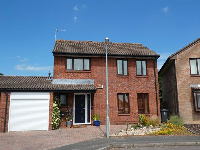 5 Bedroom Detached House For Sale In Bosworth Road, Grange Park, Swindon, SN5