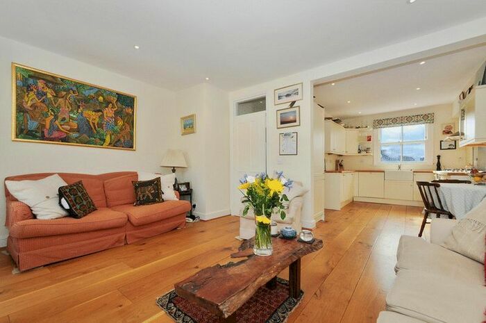 3 Bedroom Maisonette To Rent In Bassein Park Road, London, W12