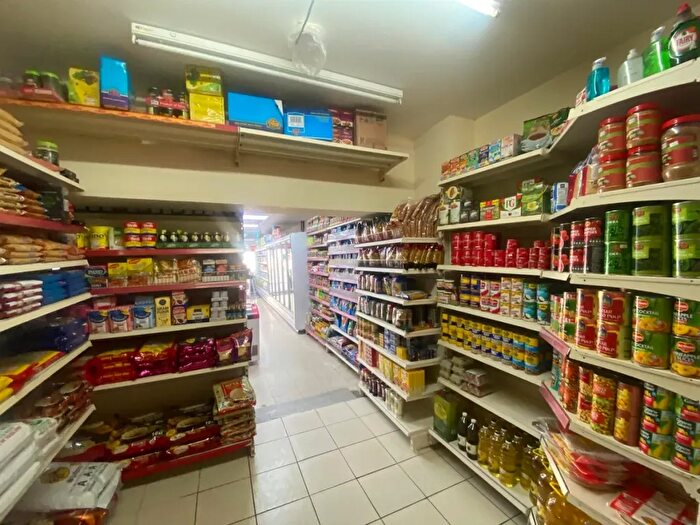 2 Bedroom Terraced House For Sale In Butcher Shop With -Bedroom Flat, IG11