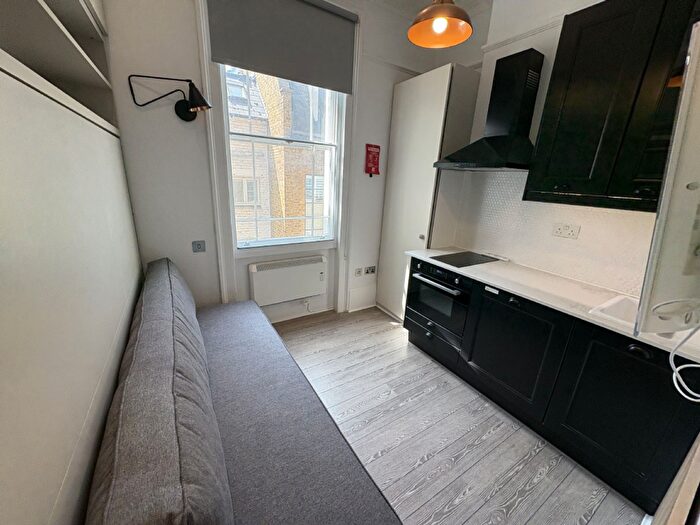Apartment To Rent In Studio Flat, Gloucester Place, Baker Street, NW1