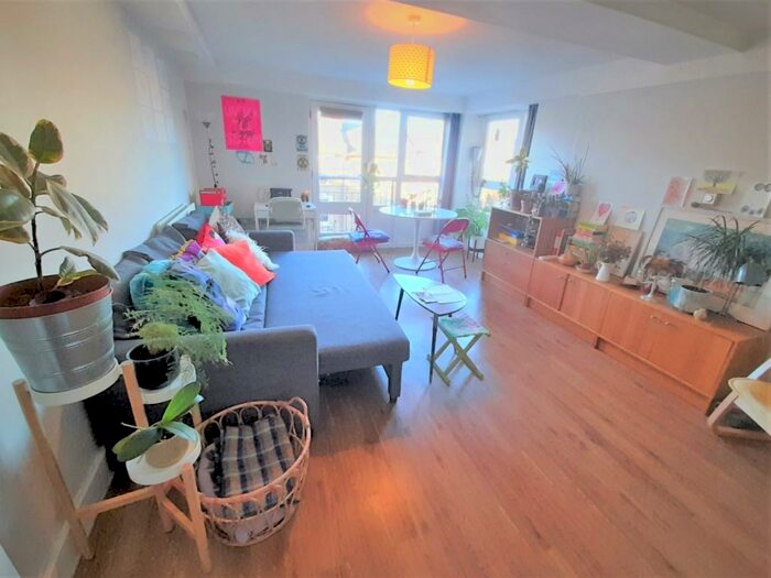 2 Bedroom Apartment To Rent In Brownswood Road, Finsbury Park, N4