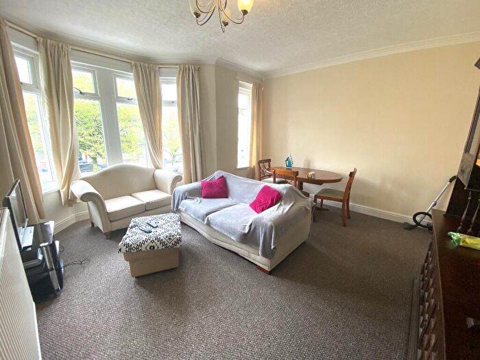 2 Bedroom Flat To Rent In Merches Gardens, Cardiff(City), CF11