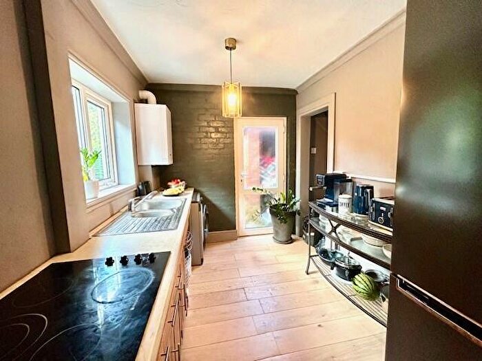 2 Bedroom End Of Terrace House To Rent In Graham Road, Blacon, CH1