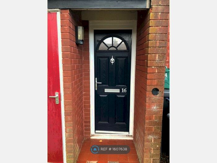 2 Bedroom Flat To Rent In Culworth Close, Leamington Spa, CV31