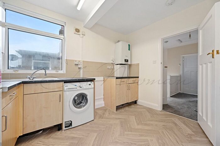 1 Bedroom Flat To Rent In The Close, Eastcote, Pinner, HA5