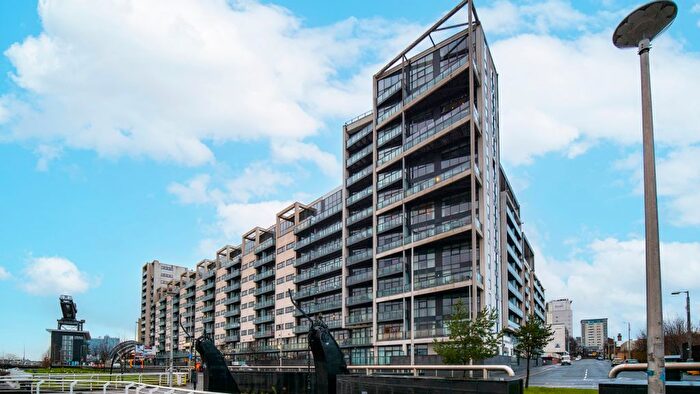 2 Bedroom Flat To Rent In Lancefield Quay, Glasgow, G3