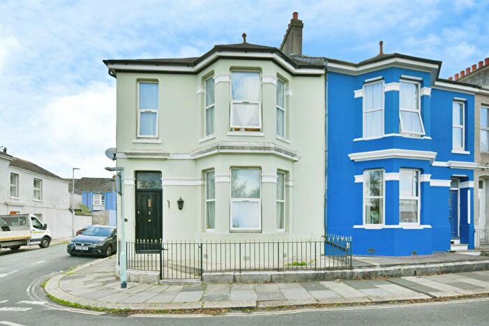 3 Bedroom End Of Terrace House For Sale In Desborough Road, Plymouth, PL4