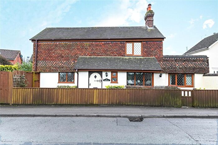 3 Bedroom Detached House For Sale In Ashley Lane, New Milton, Hampshire, BH25