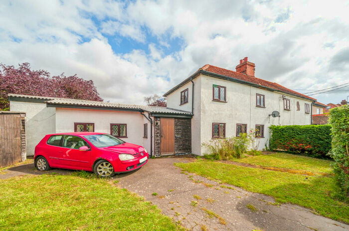 3 Bedroom Semi-Detached House For Sale In Chelmsford Road, Good Easter, Chelmsford, Essex, CM1