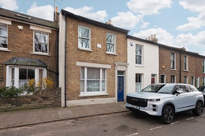 3 Bedroom Terraced House For Sale In Forest Road, Leytonstone, London, E11