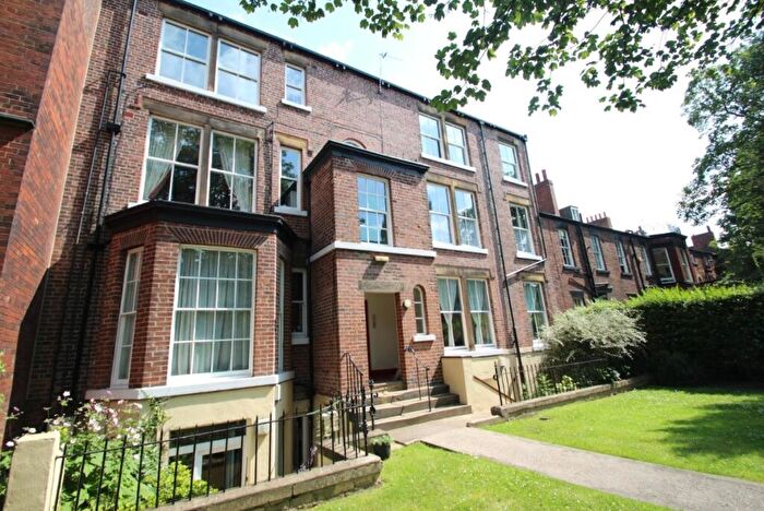 2 Bedroom Flat To Rent In Clarendon Road, Leeds, West Yorkshire, LS2