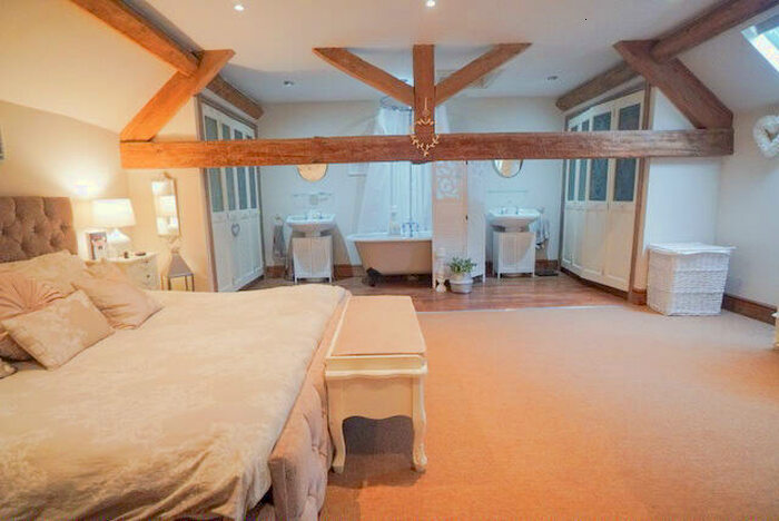 5 Bedroom Cottage To Rent In Calveley Hall Lane, CW6