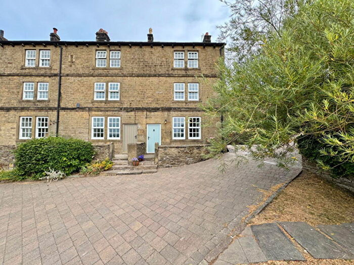 1 Bedroom Cottage For Sale In Briery Busk Farm, Nine Acre Lane, Stocksbridge, Sheffield, S36