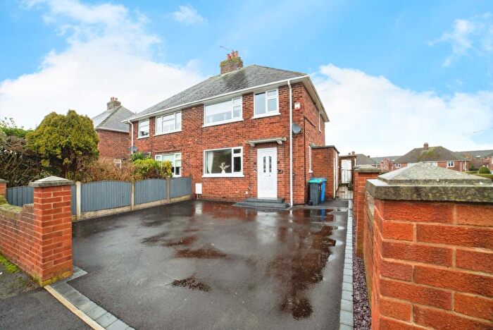 3 Bedroom Semi Detached House For Sale In Stanton Place, Mansfield, Nottinghamshire, NG18