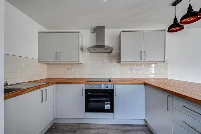 1 Bedroom Flat To Rent In , Victoria Street, CW12