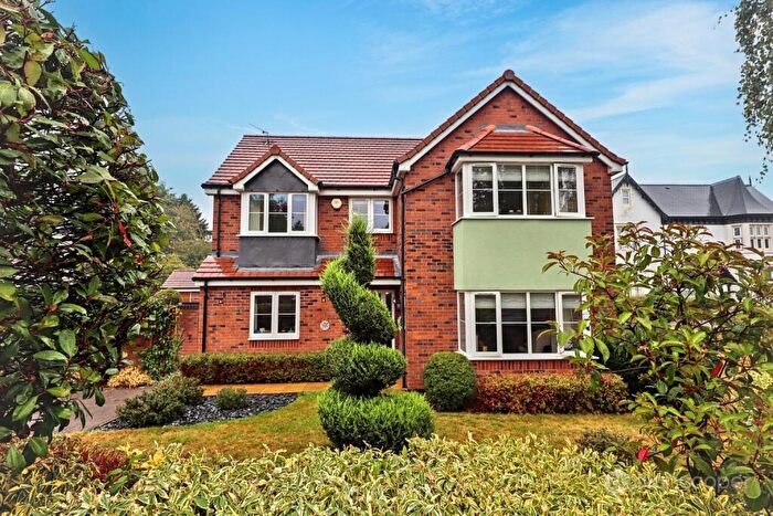 4 Bedroom Detached House For Sale In Weddington Road, Weddington, Nuneaton, CV10