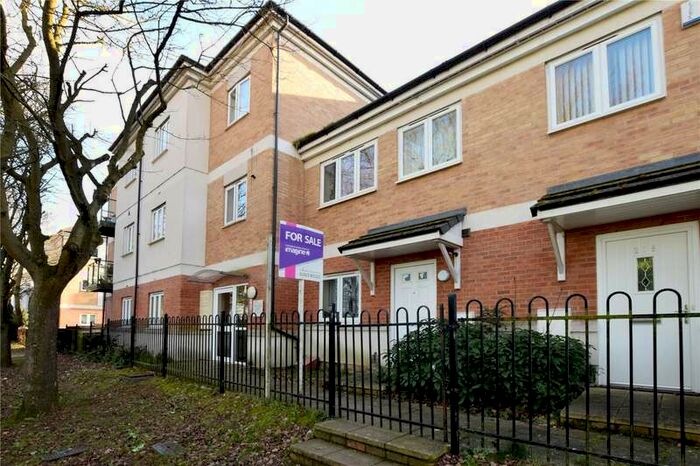 2 Bedroom Apartment To Rent In Cezanne Road, Watford, WD25