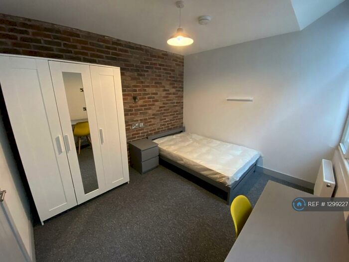 4 Bedroom Flat To Rent In Bowling Green Street, Leicester, LE1