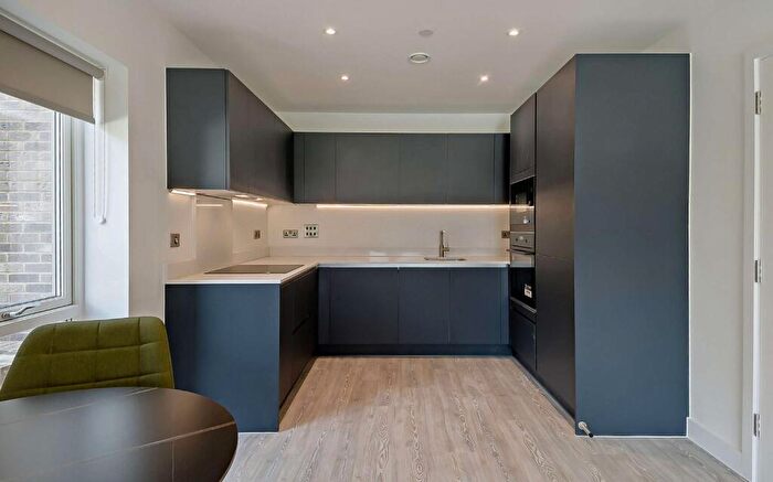 1 Bedroom Apartment To Rent In De Bruyne Street, Cambridge, Cambridgeshire, CB5