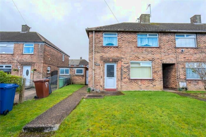 3 Bedroom Semi-Detached House To Rent In Willoughby Grove, Grimsby, DN34