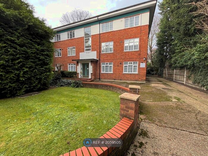 2 Bedroom Flat To Rent In Knights Park, Kingston Upon Thames, KT1