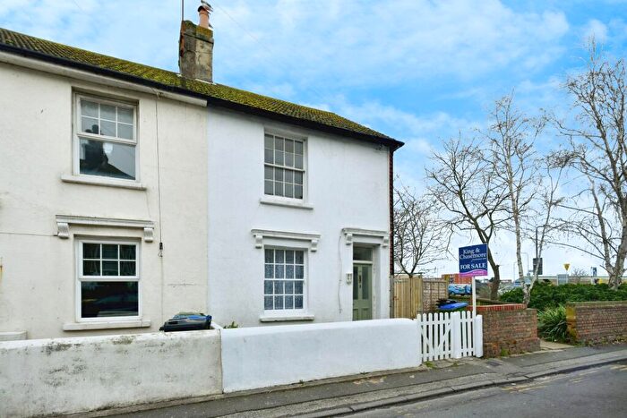 2 Bedroom House To Rent In Newhaven, BN9