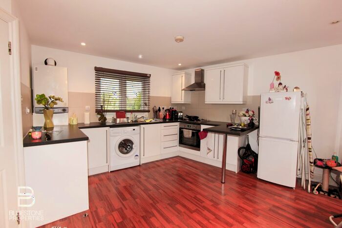1 Bedroom Flat To Rent In Heathview Road, Thornton Heath, CR7