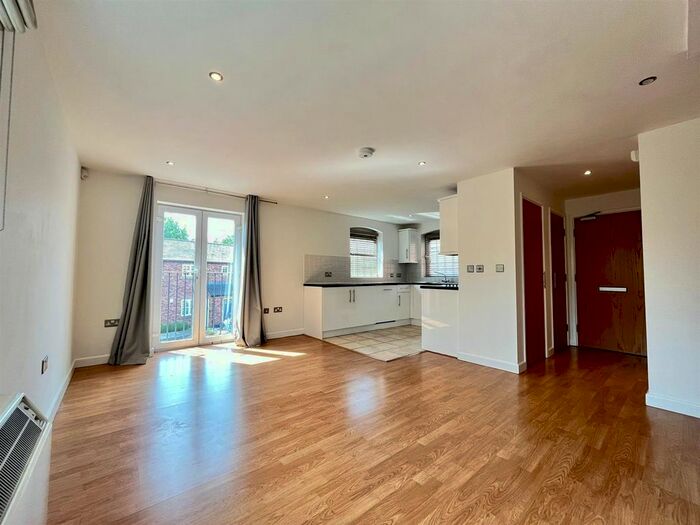 2 Bedroom Flat To Rent In Hinckley Road, Burbage, Hinckley, LE10