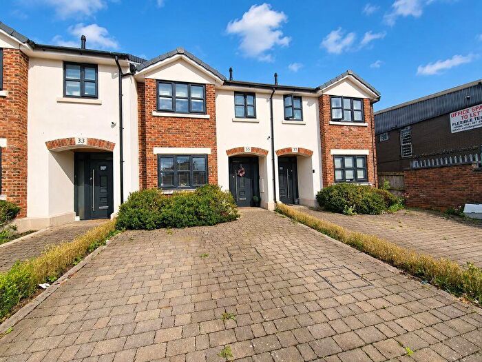 3 Bedroom Mews For Sale In Green Lane, Romiley, SK6