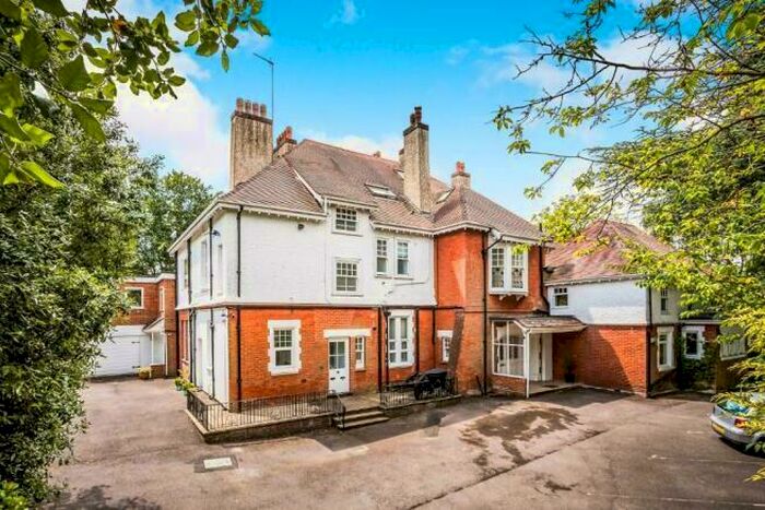 1 Bedroom Apartment To Rent In Mckinley Road, Bournemouth, BH4