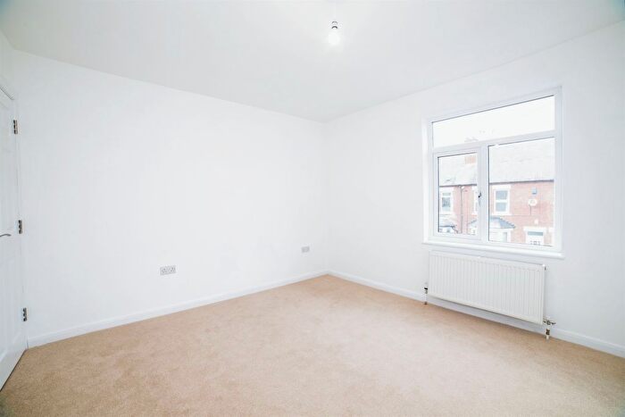 3 Bedroom Terraced House For Sale In Broxtowe Drive, Mansfield, NG18