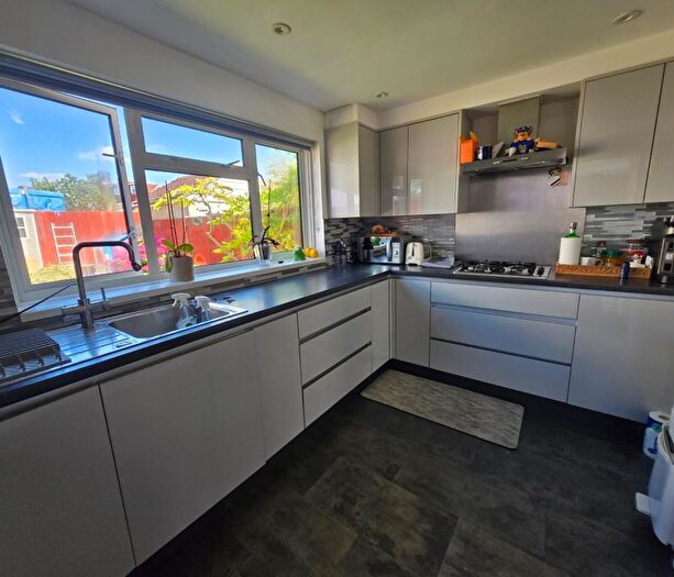3 Bedroom End Of Terrace House To Rent In Turner Road, Edgware, HA8