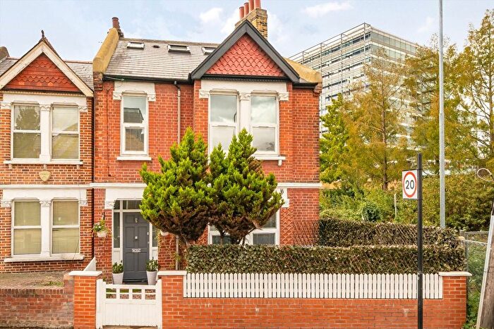 4 Bedroom End Of Terrace House For Sale In Bollo Lane, Chiswick, W4
