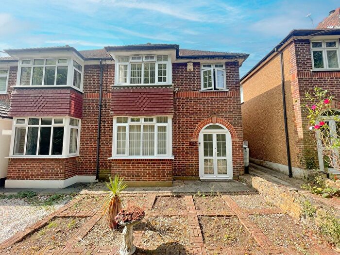 3 Bedroom Semi-Detached House To Rent In Old Road East, Gravesend, DA12