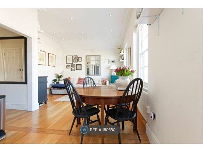 3 Bedroom Flat To Rent In Consort Road, London, SE15