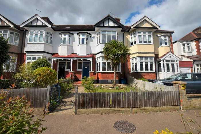 3 Bedroom Terraced House To Rent In Wanstead, E11