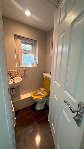 2 Bedroom End Of Terrace House To Rent In Hereford Way, Banbury, OX16