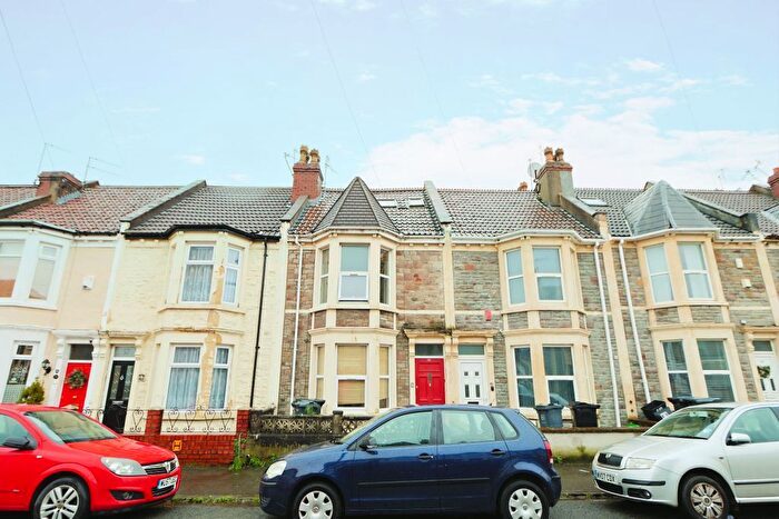 6 Bedroom Terraced House To Rent In Raleigh Road, Southville, Bristol, BS3