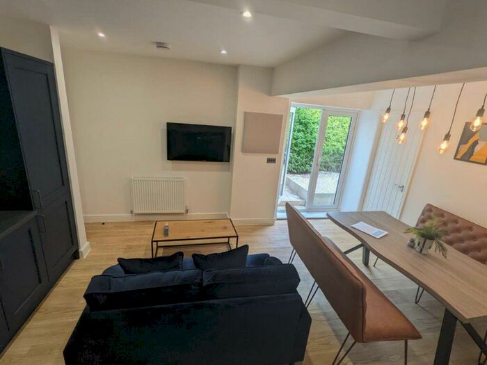 1 Bedroom House To Rent In Rolls Royce Location, DE24