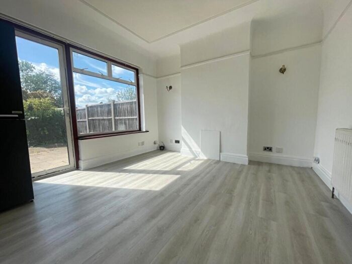 3 Bedroom Semi-Detached House To Rent In Irvine Avenue, Harrow, HA3