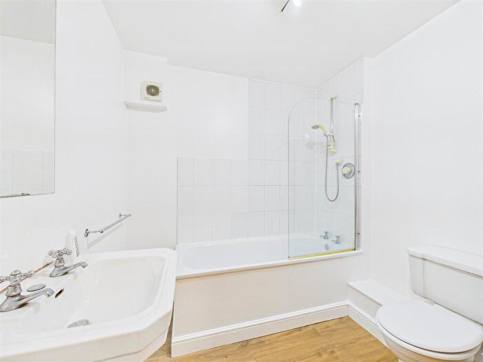 2 Bedroom Apartment To Rent In Tapton Court, Tapton House Road, Broomhill, Sheffield, S10