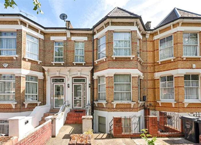 5 Bedroom House For Sale In Mildenhall Road, E5
