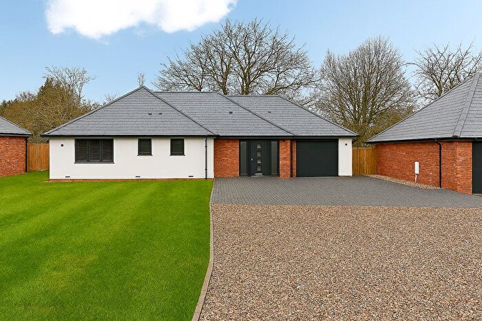 3 Bedroom Detached Bungalow For Sale In Beaufort Gardens, Braintree, CM7