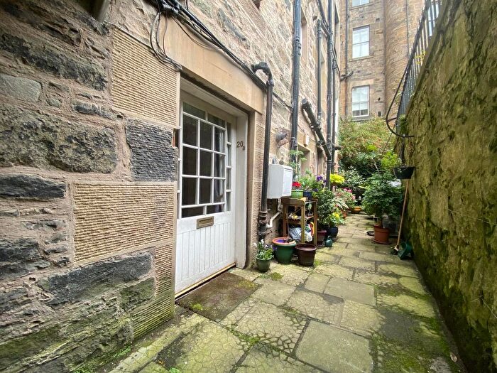 1 Bedroom Flat To Rent In B West Scotland Street Lane, EH3