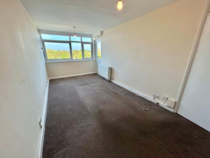 1 Bedroom Flat To Rent In Wilford Lane, West Bridgford, Nottingham, NG2