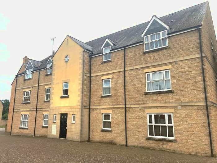 1 Bedroom Flat To Rent In Freestone Way, Corsham, SN13