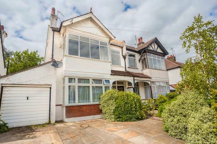 2 Bedroom Maisonette To Rent In Purley Park Road, Purley, CR8