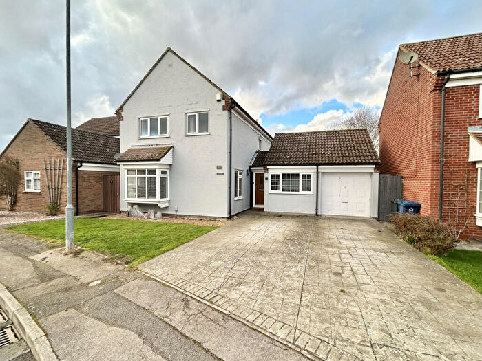 4 Bedroom Detached House For Sale In Porch Close, Godmanchester, PE29