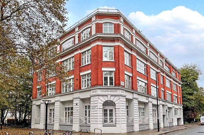 2 Bedroom Apartment To Rent In - St John Street, London, EC1V