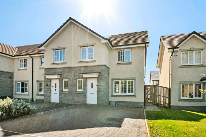 3 Bedroom End Of Terrace House For Sale In Gregory Road, Livingston, EH54